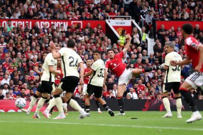 Maguire Handball, Gol Bunuh Diri Selamatkan Man United