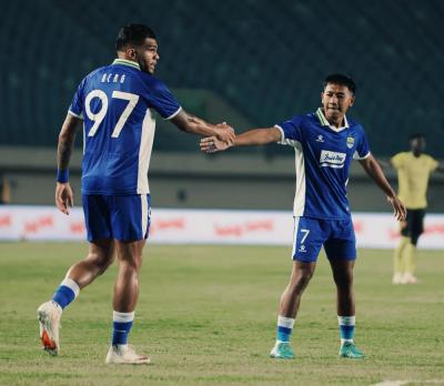 Marc Klok dan Beckham Putra Sama Ratakan Rekor Dedi Kusnandar di Kompetisi Asia