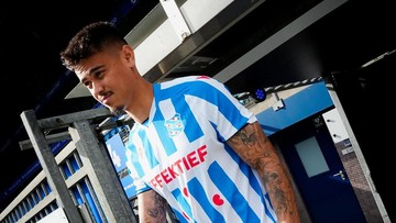 Mees Hilgers Resmi Bergabung dengan SC Heerenveen, Siap Bangkit Setelah Cedera Panjang