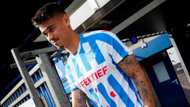 Mees-Hilgers-Resmi-Pindah-ke-SC-Heerenveen-Akhiri-Saga-Transfer-dengan-FC-Twente