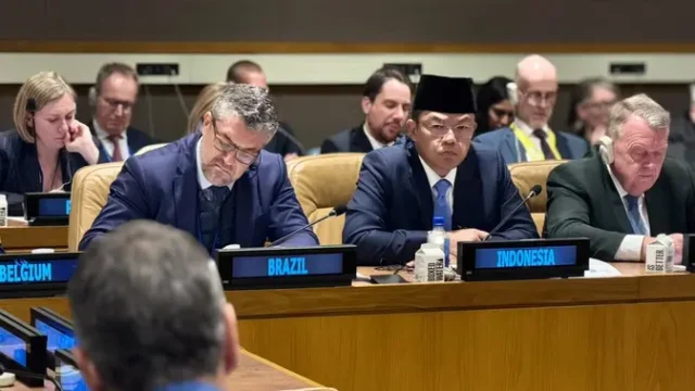 Menlu-Sugiono-Tegaskan-Perlindungan-Nyata-bagi-Pekerja-Kemanusiaan-di-Zona-Konflik