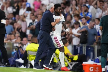 Mourinho-Pasang-Badan-Demi-Vinicius-Jr-yang-Dicemooh-Suporter