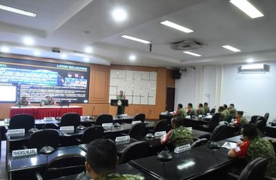 Pangkogabwilhan-II-Jadi-Narasumber-Latihan-Operasi-Militer-Perang-Sesko-TNI