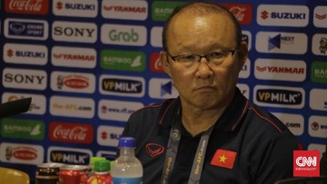 Park-Hang-Seo-Kritik-Wasit-Fans-Thailand-Murka