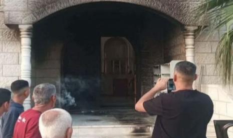 Pemukim Israel Gagal Bakar Masjid di Nablus, Serang dengan Vandalisme Rasis