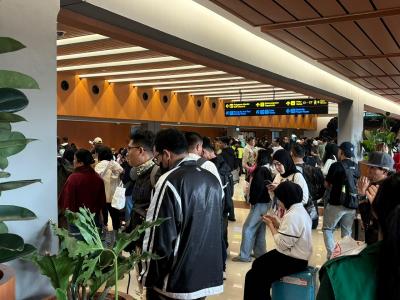 Penerbangan-Dibatalkan-Massal-di-Soetta-Akibat-Erupsi-Anak-Krakatau
