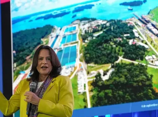 Perempuan Pertama Pimpin Terusan Panama, Hadapi Tantangan Air dan Geopolitik