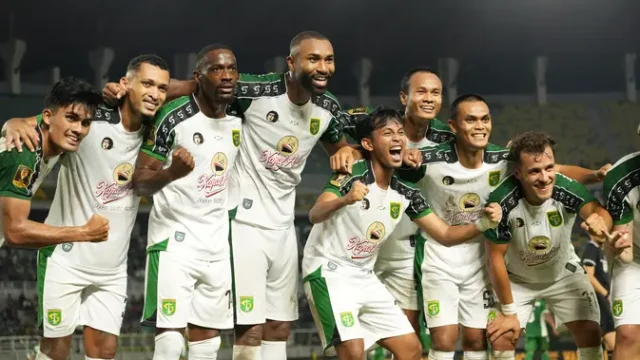 Persebaya-Buru-Kemenangan-Pertama-Lawan-PSIM-di-Gelora-Bung-Tomo-1
