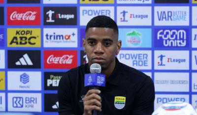 Persib Bandung Balikkan Ketinggalan, Menang 3-1 Atas PSM Makassar di Opening Night