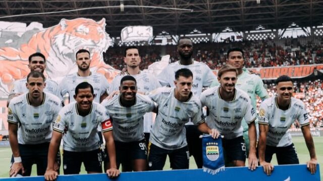 Persib-Bandung-Siap-Uji-Nyali-di-Markas-FC-Seoul-Barros-Absen-Karena-Sanksi