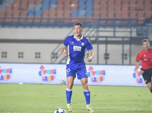 Persib Bandung vs PSM Makassar Buka BRI Super League 2026/2027 dengan Sengit