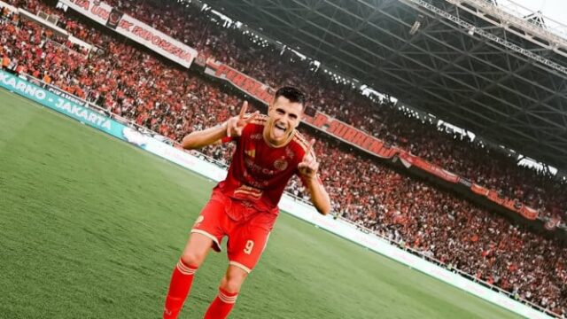 Persib-Gagal-Menang-di-Jakarta-Persija-Menang-2-1-Lewat-Gol-Telat-Ivan-Mamut