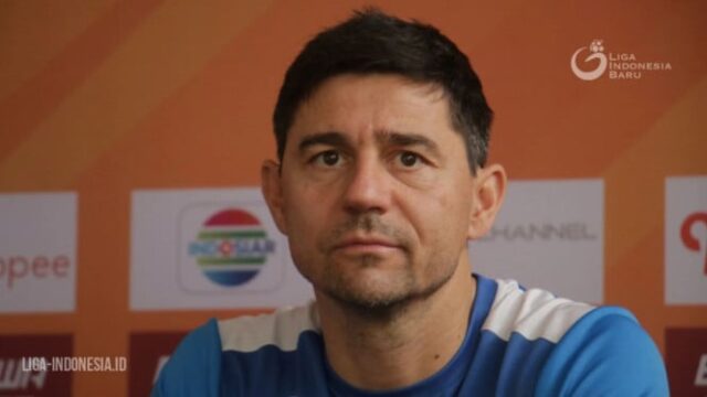 Persib-Menang-3-1-Tapi-Rumput-GBLA-Jadi-Bahan-Kritik-Tajam