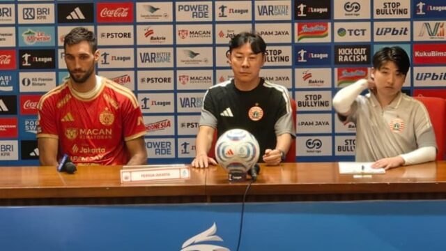 Persija-Akhiri-Delapan-Laga-Tanpa-Menang-Atas-Persib-dengan-Gol-Penentu-Mamut