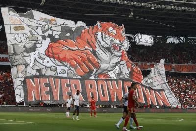 Persija-Jakarta-Hancurkan-Persib-Bandung-2-1-di-GBK-Herdman-Takjub