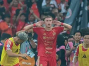 Persija Jakarta Kalahkan Persib 2-1 di GBK, Ivan Mamut Jadi Pahlawan Gol Injury Time