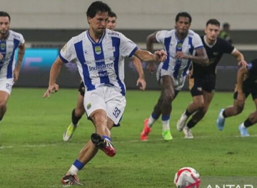 Persija Jakarta Kalahkan Persib Bandung 2-1 di GBK