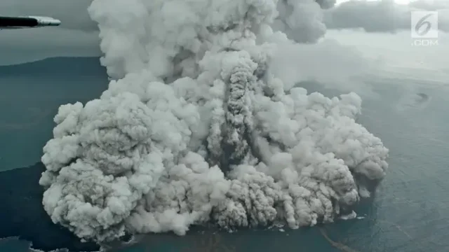 Persija-Jakarta-Terpaksa-Putar-Rute-Demi-Pulang-dari-Samarinda-Usai-Erupsi-Anak-Krakatau