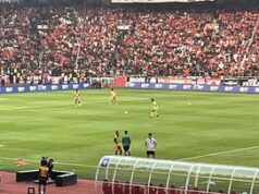 Persija vs Persib: Arhan dan Ragnar Saling Peluk di Tepi Lapangan