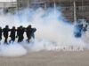 Polisi Turki Uji Jurnalis dengan Gas Air Mata dalam Latihan Perang
