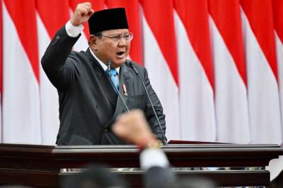 Prabowo-Luncurkan-Ambulans-Udara-untuk-Daerah-Terpencil
