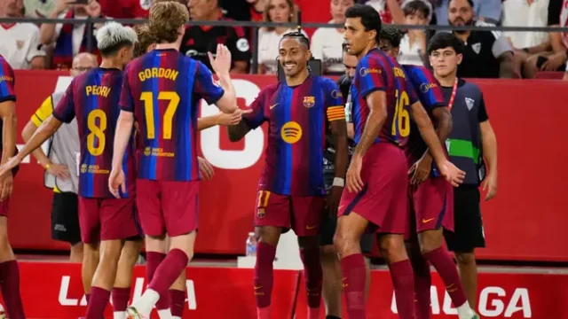 Raphinha-Hat-Trick-Bawa-Barcelona-Menang-Dramatis-di-Sevilla