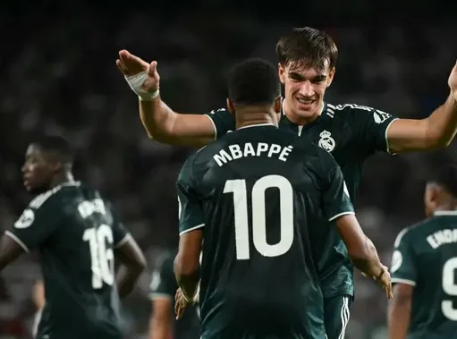 Real Madrid Menang Tipis 3-2 atas Elche, Espi Cetak Gol Penentu di Injury Time