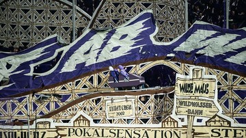 Roller-Coaster-Fans-Guncang-Stadion-Osnabruck-Lawan-Bayern-Munich