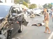 Satu Keluarga Tewas dalam Tabrakan Beruntun di Kembangan