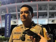 Suporter Malaysia Dikawal Ketat 4 Bus Brimob Usai Laga di GBK