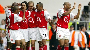 Thierry-Henry-Pertama-Kali-Datang-ke-Indonesia-Lawan-Legenda-MU-di-GBK