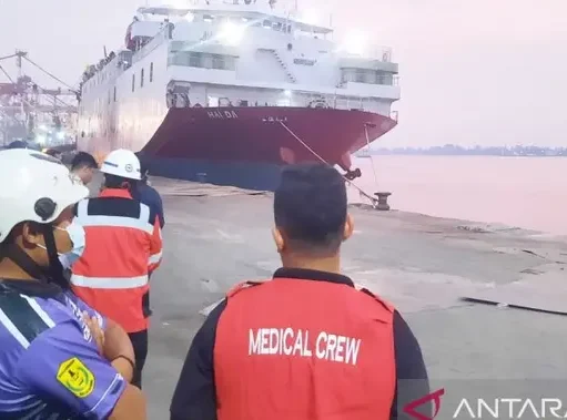 Tiga Jam Bertahan di Laut Jawa Usai Kapal Virgo Terbalik