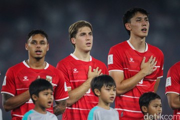 Timnas-Indonesia-Menang-2-0-atas-Singapura-Herdman-Puas-dengan-Trio-Penyerang-Baru