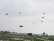 Aksi Airborne Lima Negara Warnai Latgabma SGS 2026
