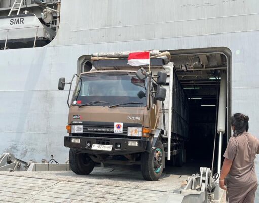 Hari Kedua Puluh Satu Penanganan Gempa NTT, TNI Kirim 1.201,5 Ton Bantuan