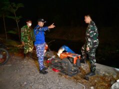 Gelap Malam Tak Jadi Penghalang, Satgas Karhutla Lanud Sjamsudin Noor Kembali Berjibaku Hadang Karhutla Hingga Dini Hari