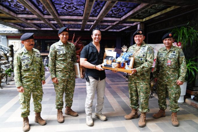 Rangkaian HUT, Wadan Kodiklat TNI Silaturahmi dengan Mantan Panglima TNI