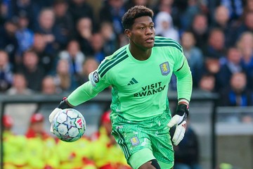 Zion Suzuki Pecahkan Rekor Sejarah, Jadi Kiper Jepang Pertama di Premier League dan Liga Champions