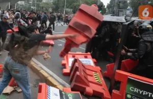 19 Orang Ditangkap dalam Aksi Sumpah Pemuda di Jakarta, Petasan dan Sajam Disita