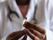AI Dirancang Virus Bunuh Bakteri Kebal Antibiotik pada Pasien