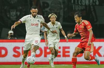 Arema-FC-Tumbang-1-5-dari-Persija-Walisson-Maia-Minta-Maaf-ke-Aremania
