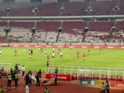 Arsenal Legends Kalahkan Manchester United Legends 3-2 di GBK