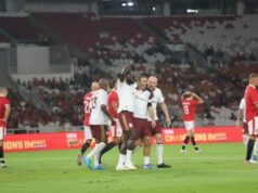 Arsenal Legends Menang Tipis 3-2 atas United Legends dalam Laga Legenda di GBK