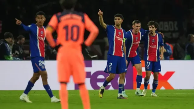 Barcelona-Ajukan-Keluhan-Resmi-ke-UEFA-Usai-Tifo-Provokatif-PSG