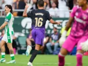 Barcelona Menang 5-2 atas Real Betis, Tapi Pertahanan Masih Jadi Tanda Tanya