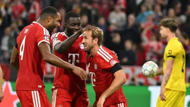 Bayern-vs-Arsenal-Duel-Klasik-Gaya-Bertahan-vs-Serang-di-Allianz-Arena