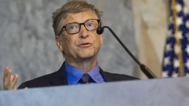 Bill-Gates-Peringatkan-Gangguan-Ekonomi-Akibat-AI-Selama-Dua-Dekade