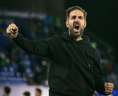 Como-Bantai-Manchester-United-4-1-Fabregas-Menyesal-Suruh-Tim-Turunkan-Tempo