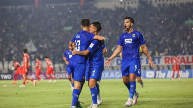 DUEL-PENENTU-DI-SI-JALAK-HARUPAT-PERSIB-BANDUNG-LAWAN-MELBOURNE-VICTORY