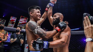 Demetrious-Johnson-Tolak-Jadi-Pelatih-Bilal-Hasan-Ini-Alasannya